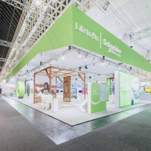 Schneider Electric Messestand HMI 2025