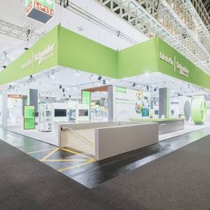 Schneider Electric Messestand HMI 2025